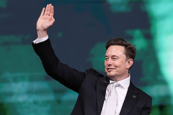 Elon Musk’s New Tesla Pay Plan Could Lead to Trillionaire Status